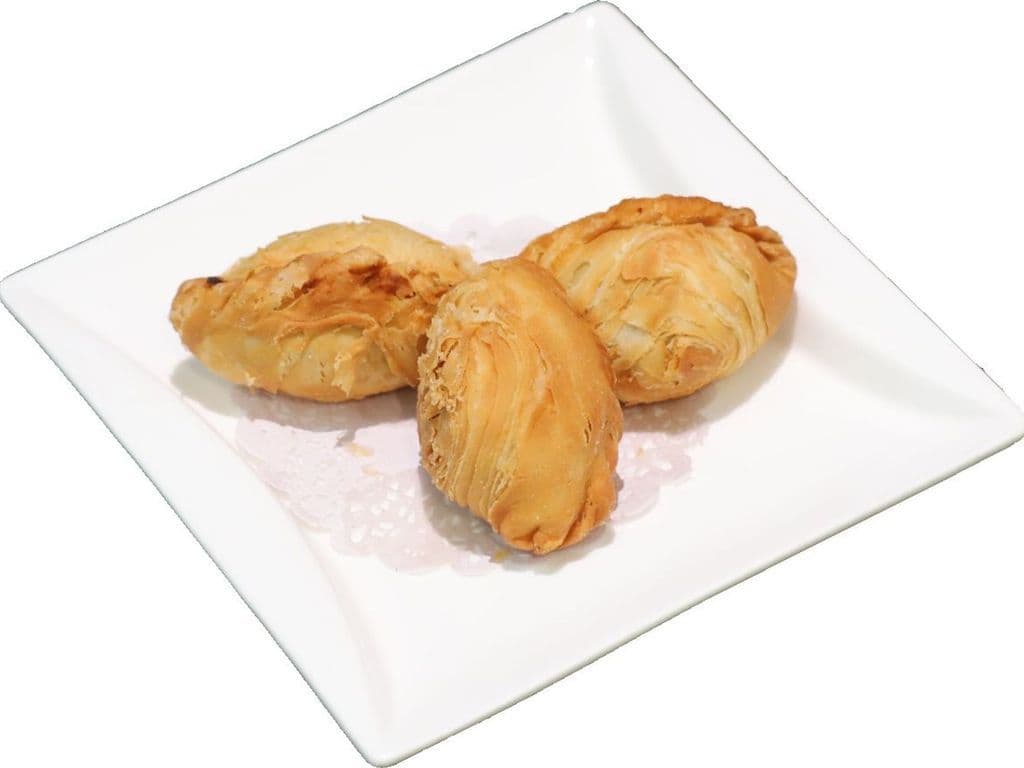 D25 Curry Puff 咖哩酥 (3PCS)