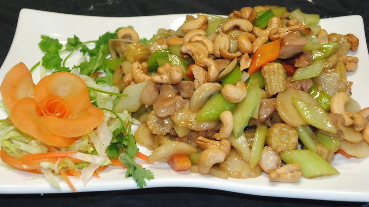 #606 Diced Chicken with Vegetable & Cashew Nut