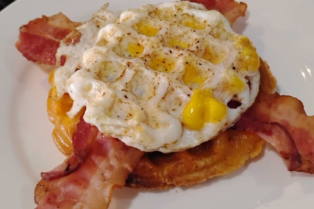 Bacon and Egg Waffle Pop