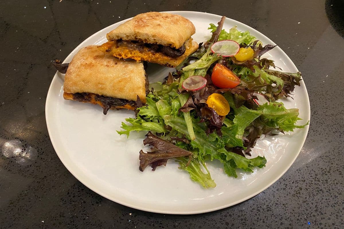 Roast Beef & Cheese