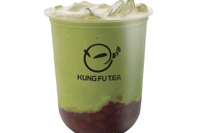 C10. Thé au lait matcha avec fèves rouges / Matcha Milk Tea (w/ Red Bean)