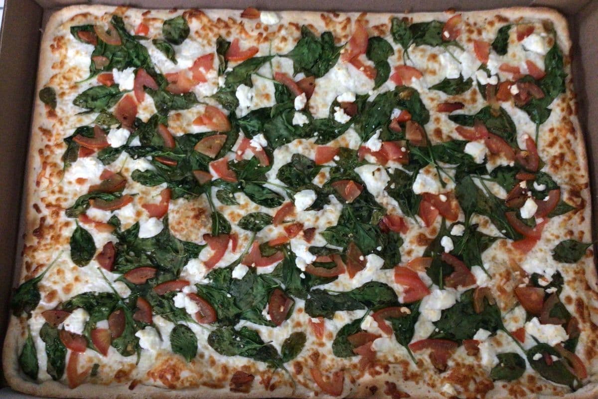 2. Party Ricota e Spinaci Pizza