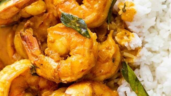 Shrimp Curry (WITH RICE OR TWO NAANS)