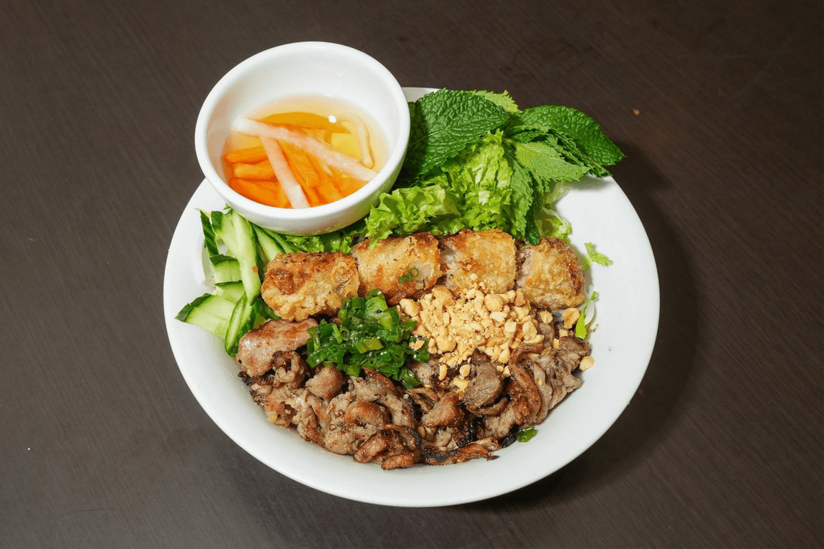 40. Grilled Pork and Spring Roll with Vermicelli - Bun Thit Nuong Cha Gio