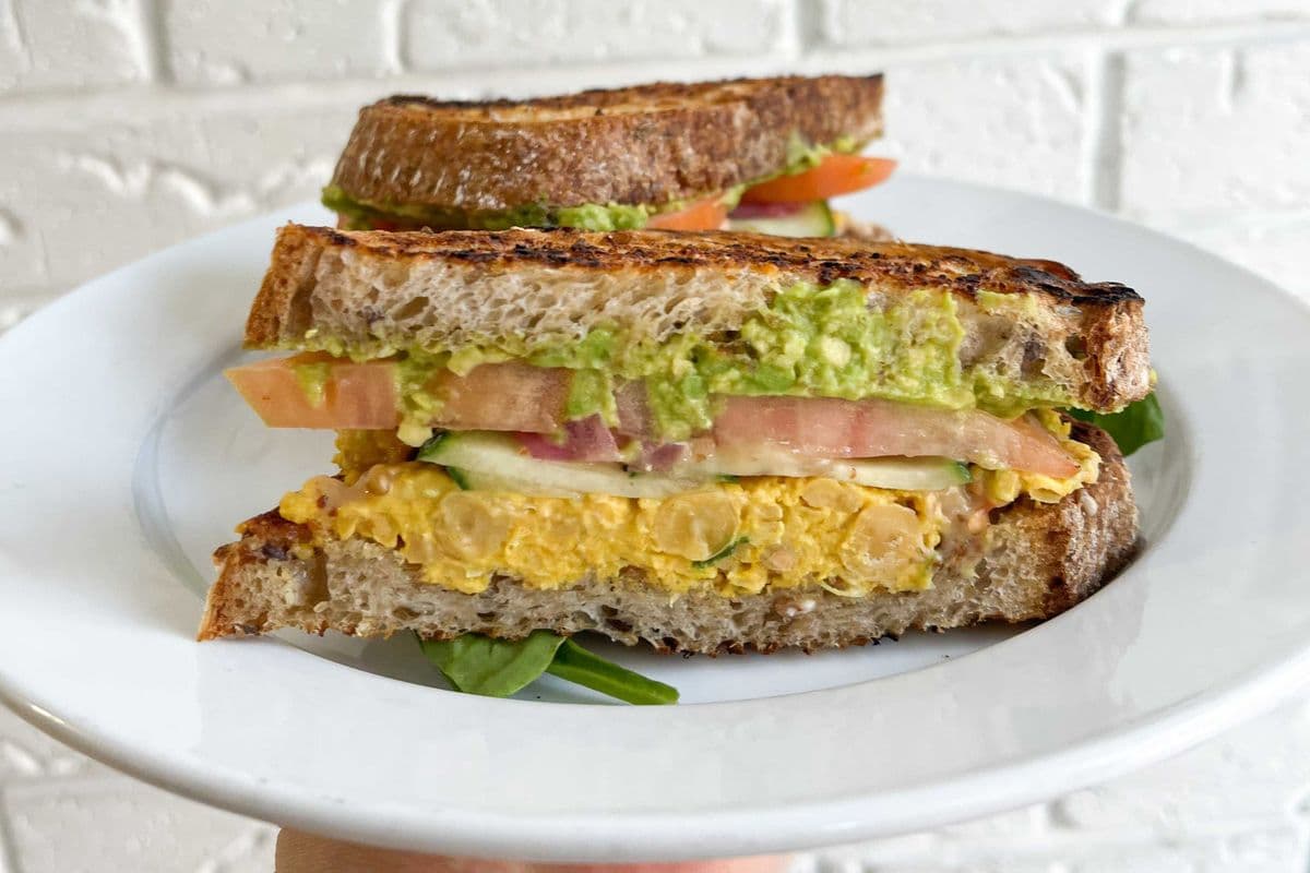 Smashed Chick/Avo Sandwich