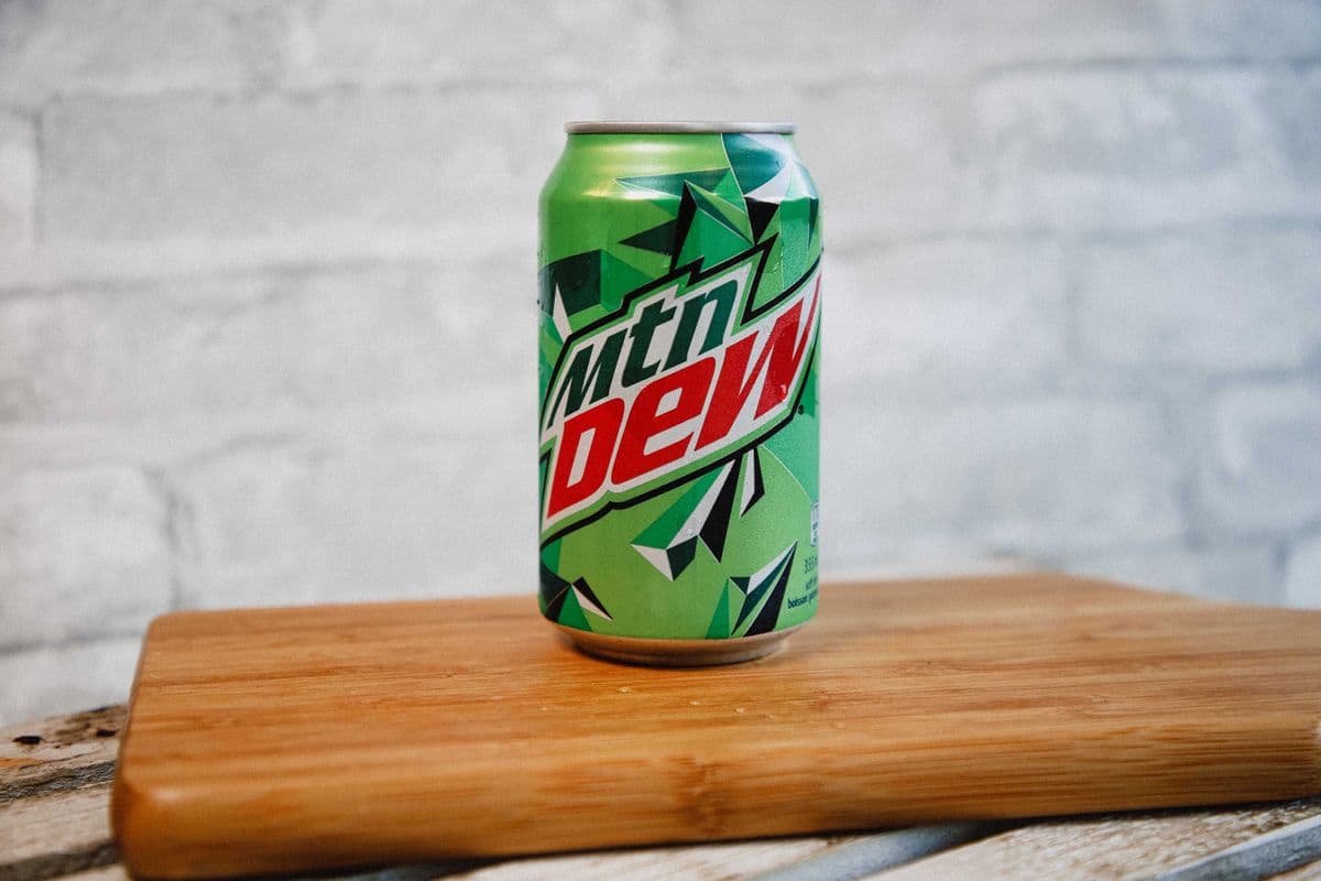 MOUNTAIN DEW ((330ML))