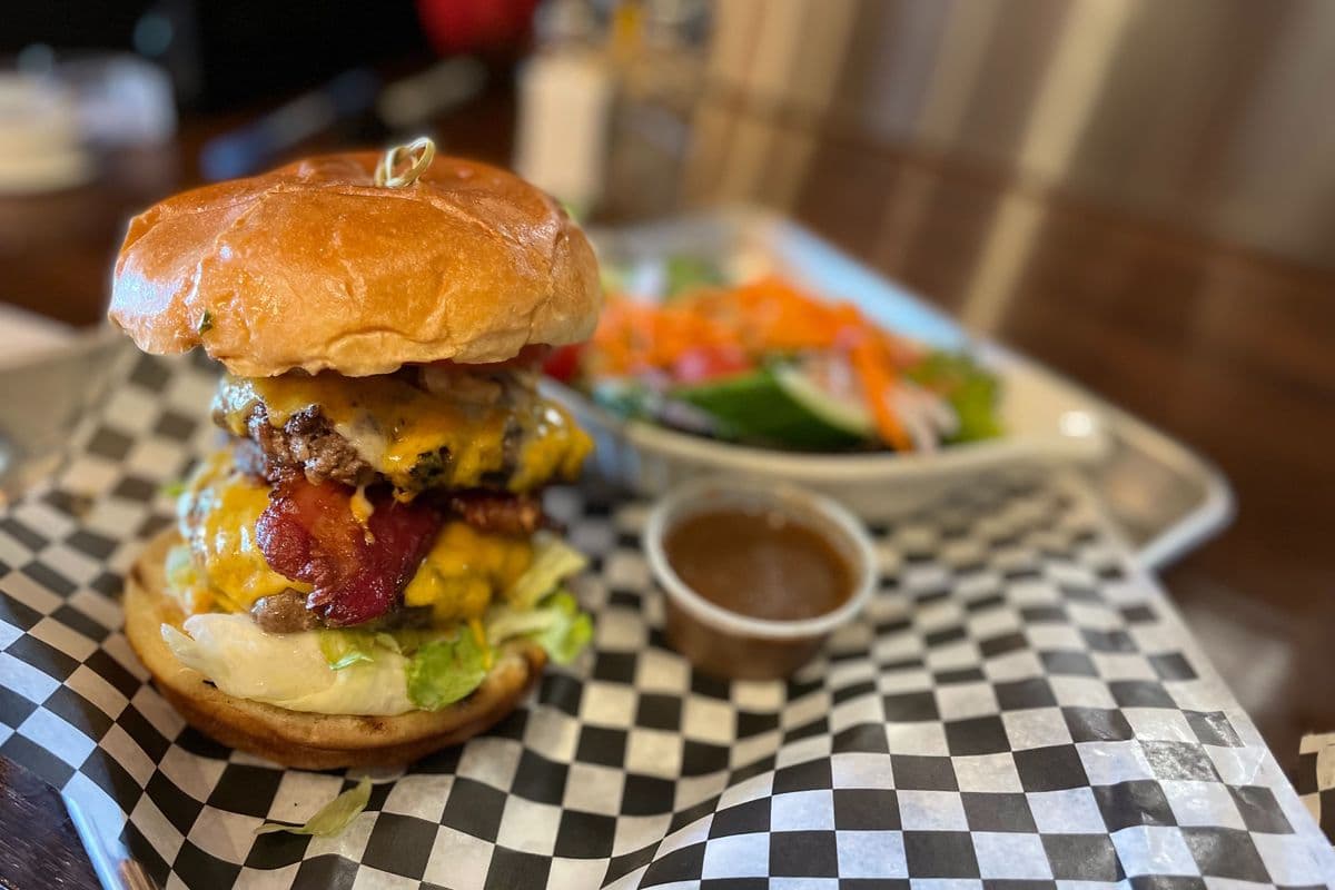 Kilt and Clover Burger