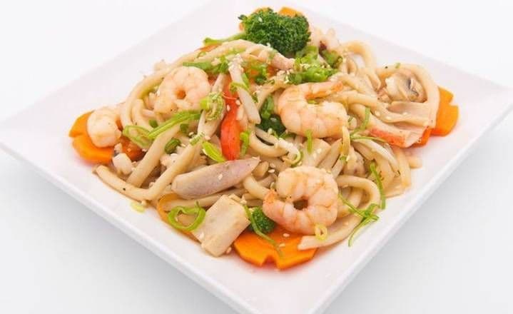Seafood Fried Udon