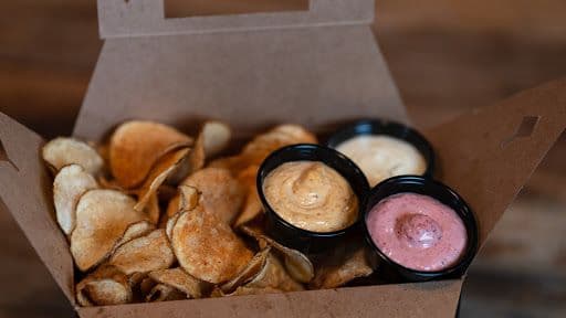 Box Alix Chips and Three Dips