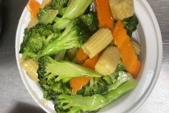 Broccoli with Baby Corn