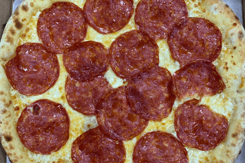 16'' White Base Custom Pizza