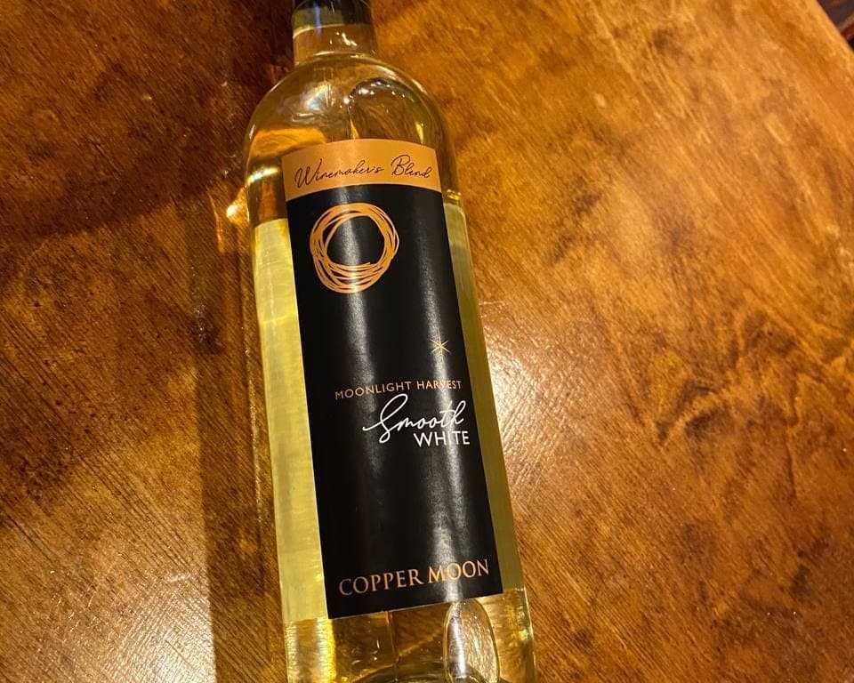 Copper Moon Smooth White bottle 750ml (12% alc.vol)