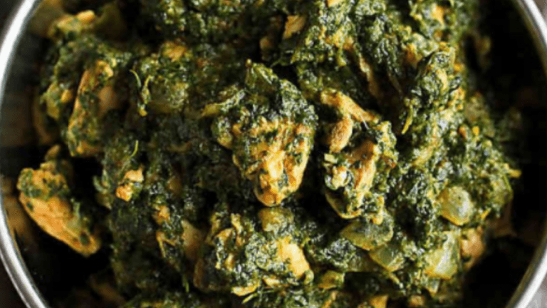 Chicken Saag (WITH RICE OR TWO NAANS)