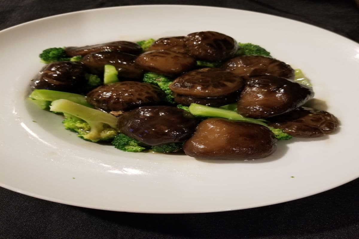 Broccoli with Chinese Shiitake Mushrooms