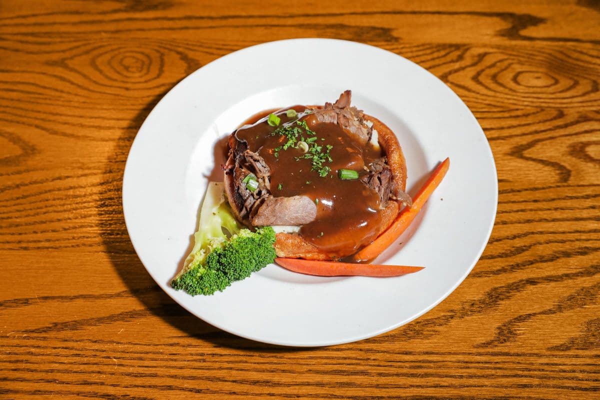 YORKSHIRE ROAST BEEF DINNER