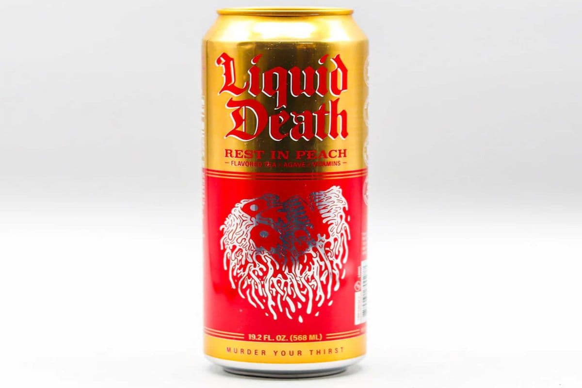 liquid death rest in peach (568 ml)