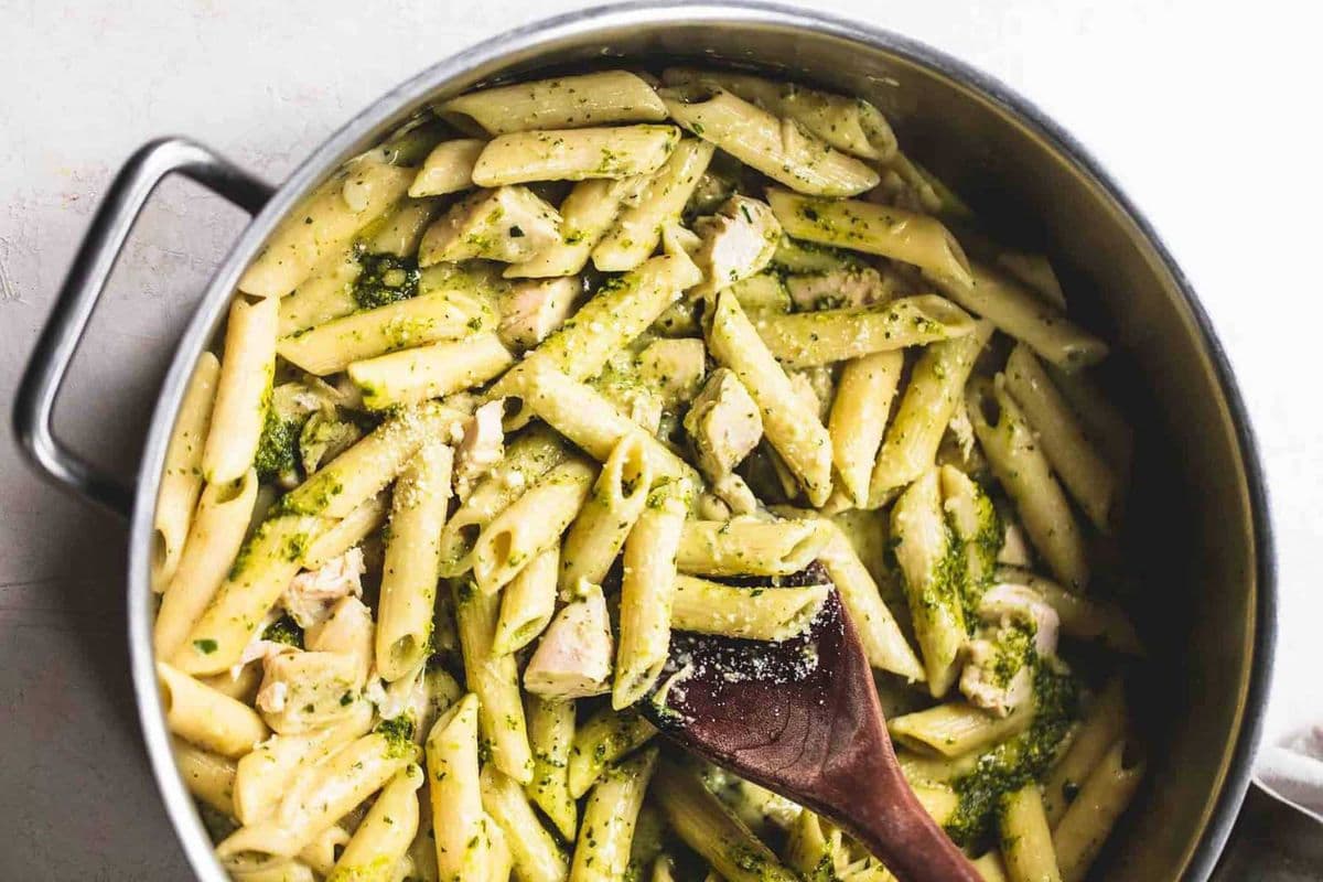 CHICKEN PESTO PENNE PASTA