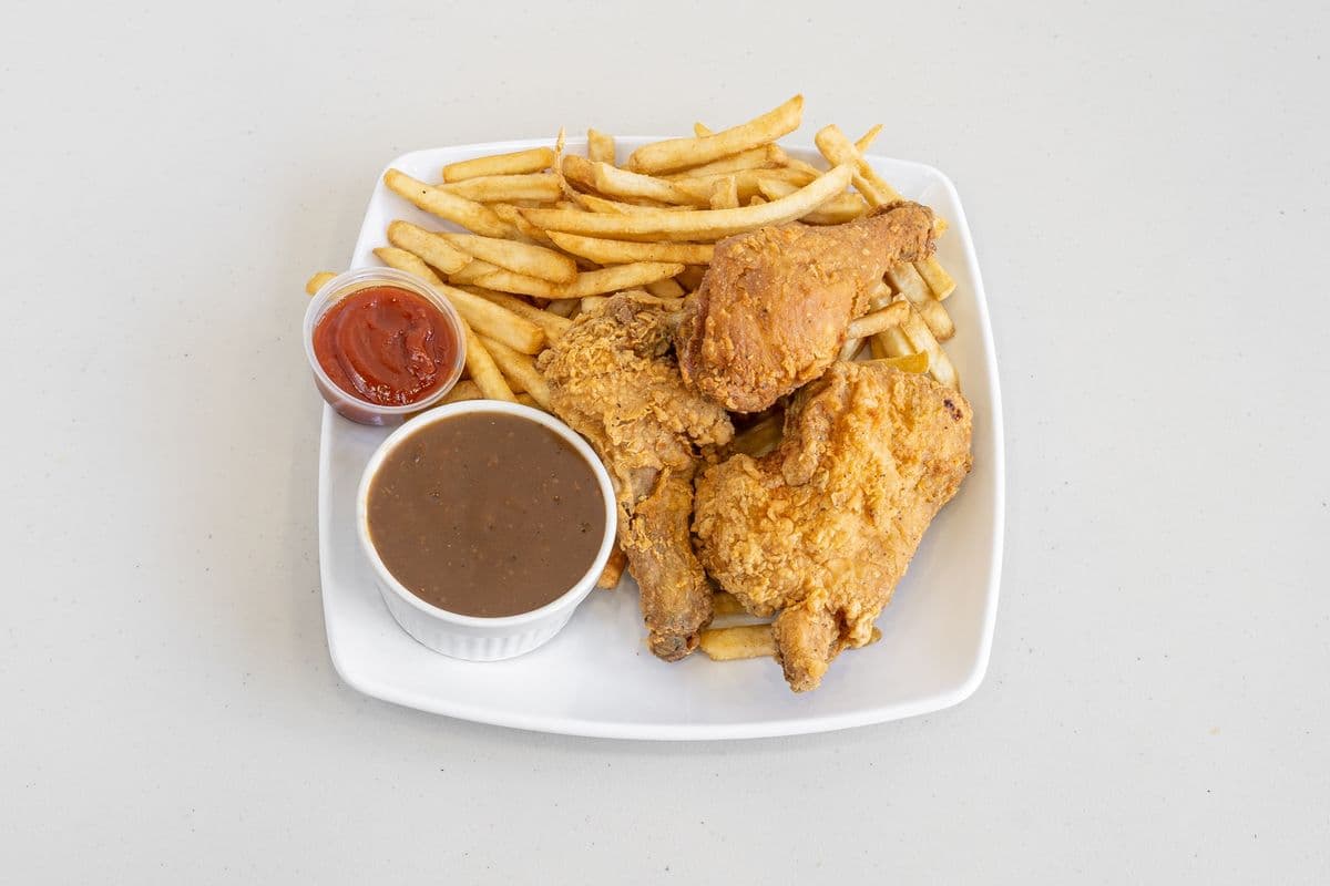 CF2 - Poulet (3 mcx) et Frites / Chicken (3 pcs) and Fries