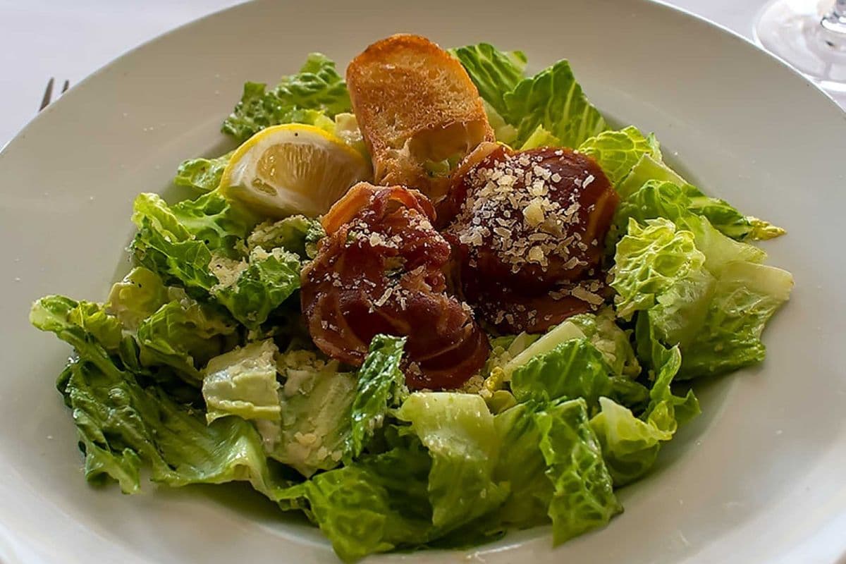 Mezzo Caesar Salad