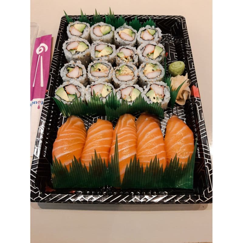 Special Tray -Roll and Sushi (40 Pcs)