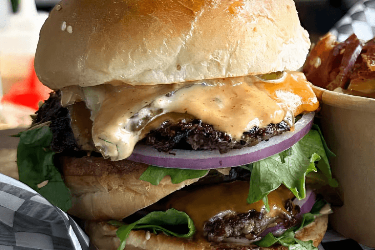 Mac Daddy Burger