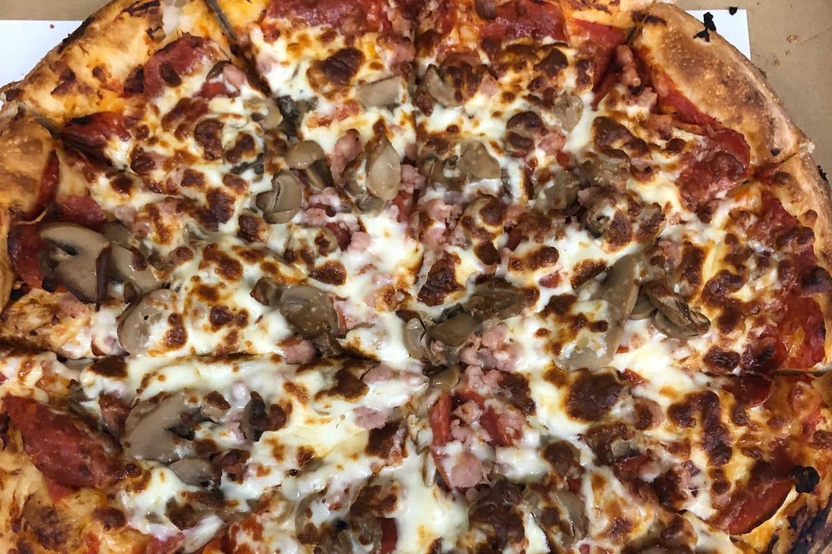 16" Large Canadian Pizza
