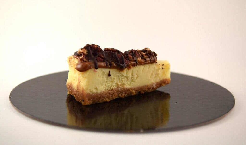 NEW YORK STYLE TURTLES CHEESECAKE