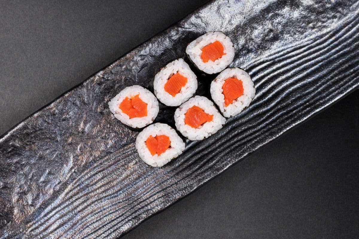 Wild Salmon Roll (6pcs)