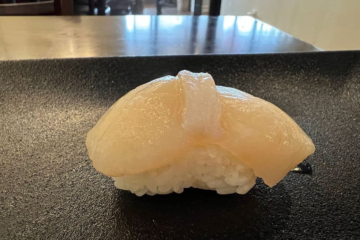 Hotate Nigiri (1 pc)