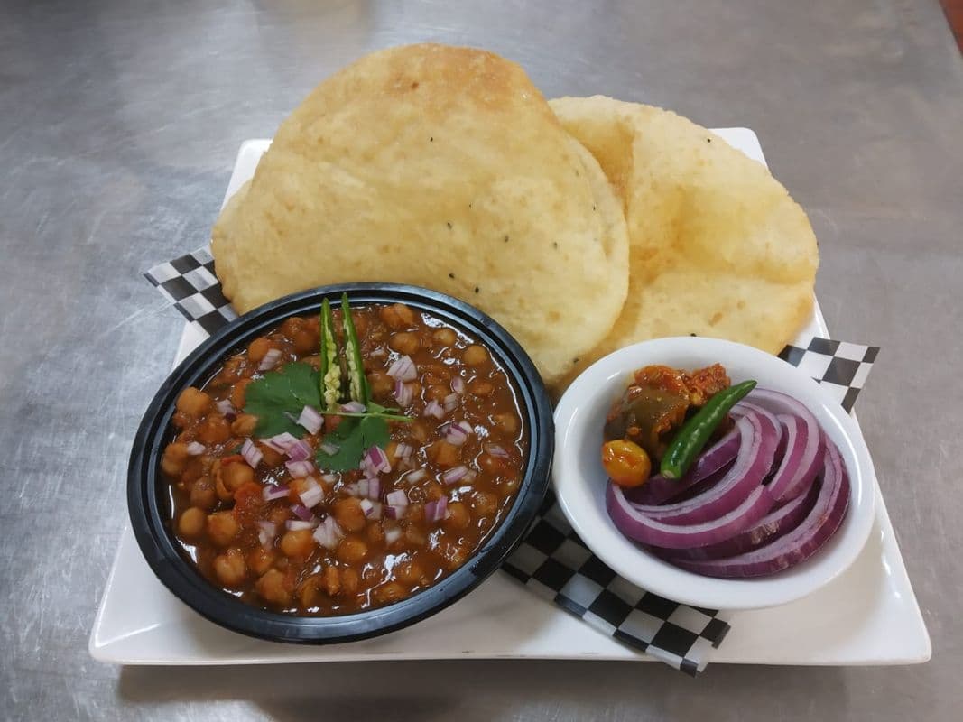 Spécial végétarien - Channa Bhatura / Vegetarian Special - Channa Bhatura