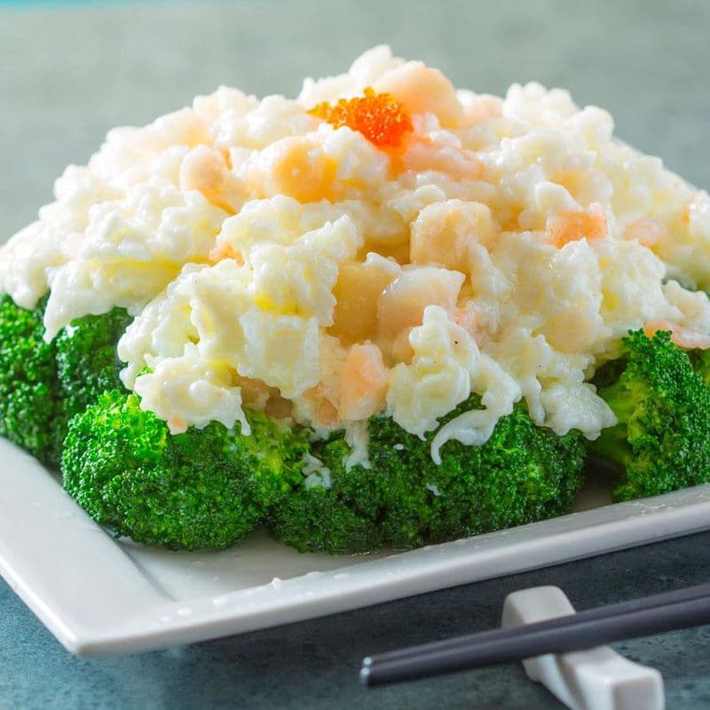 Sauteed Egg Whites with Seafood 海鮮賽螃蟹