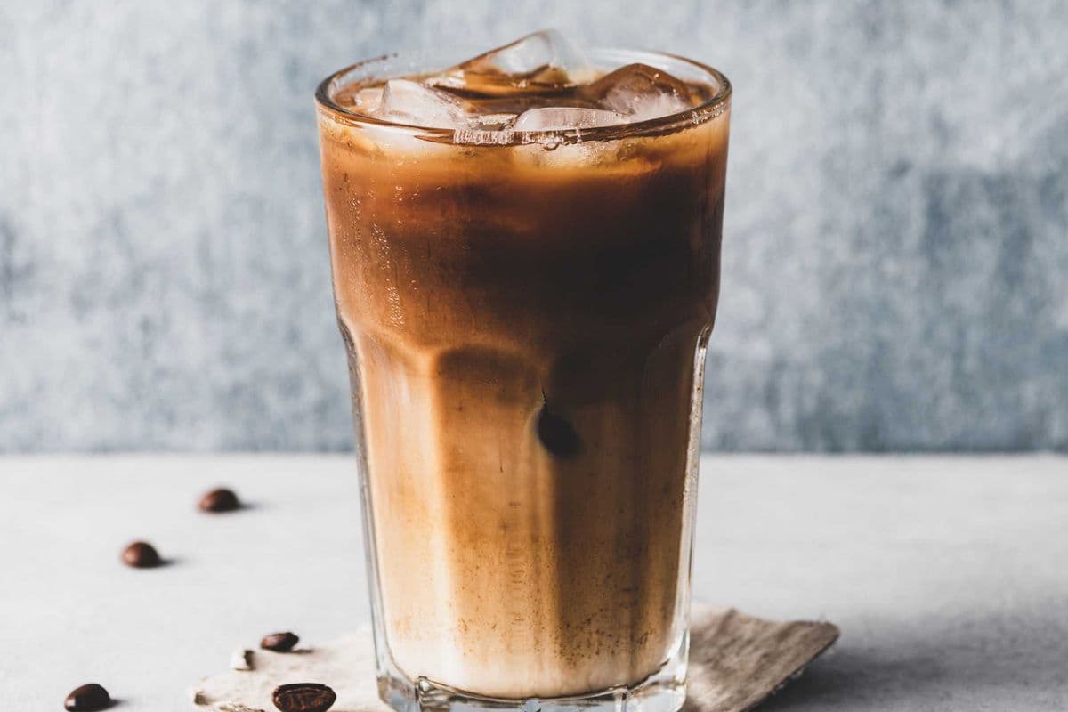 25. Cafe Sữa Đá (Iced Coffee with Condensed Milk )