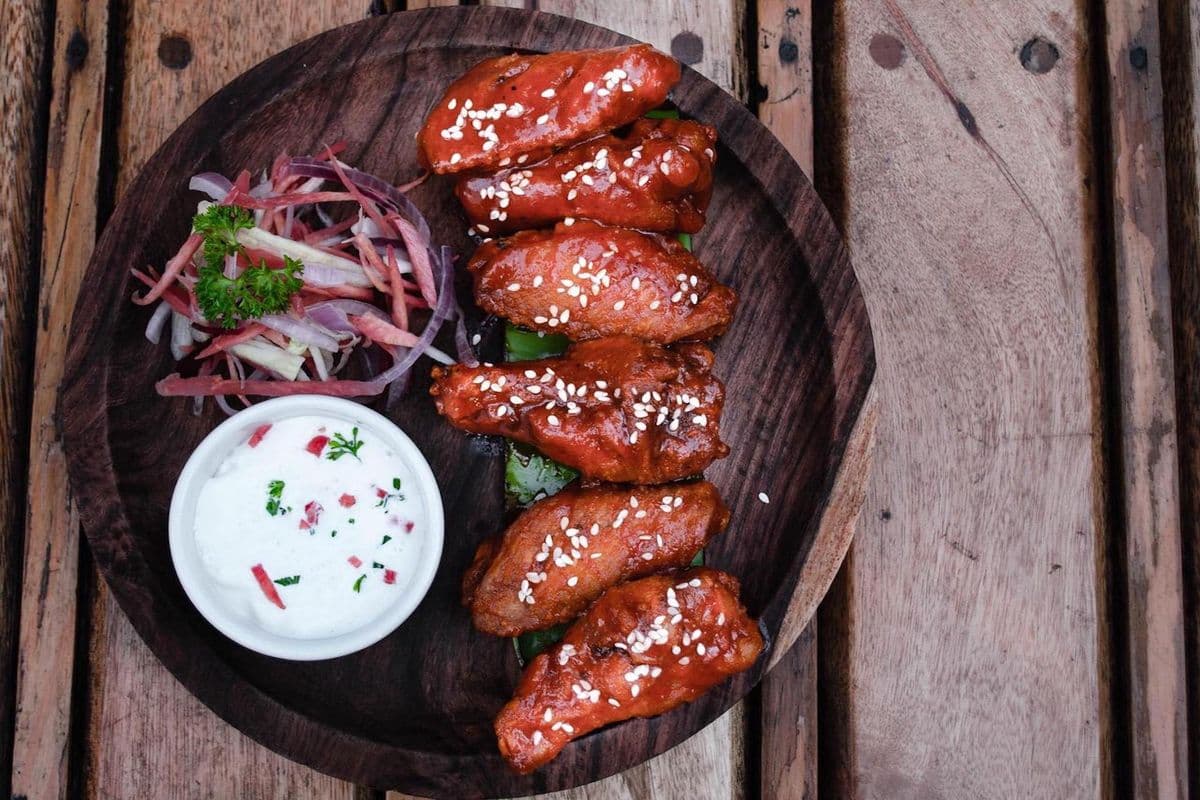 TRIO WINGS