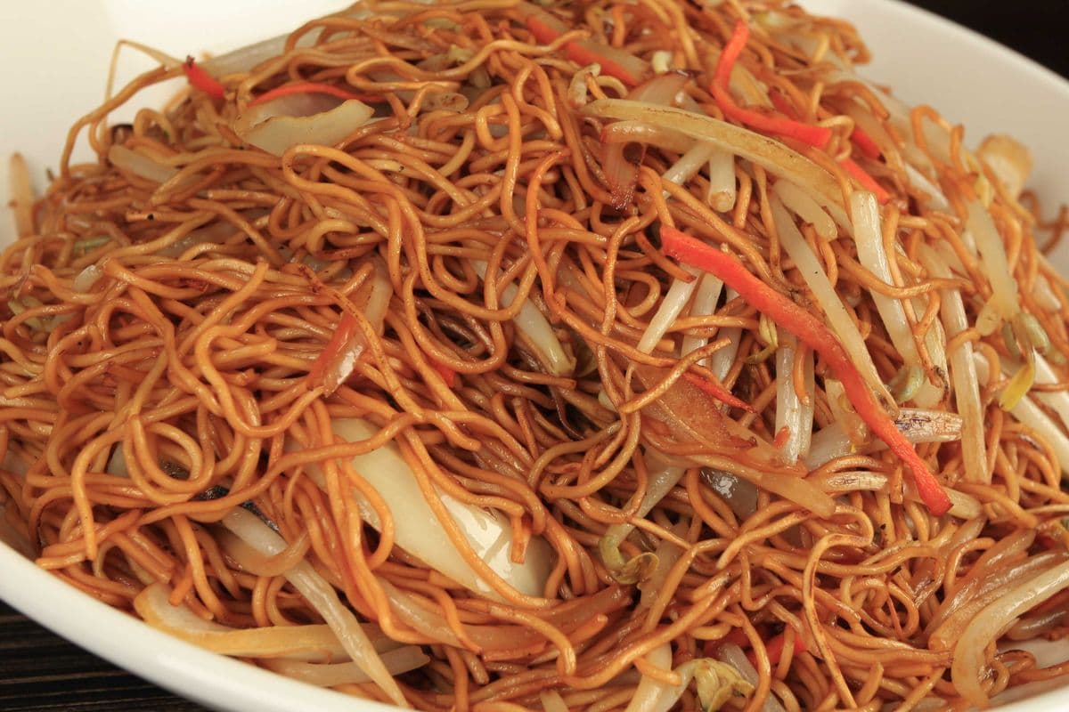 Fried Noodles with Bean Sprouts and Soy Sauce