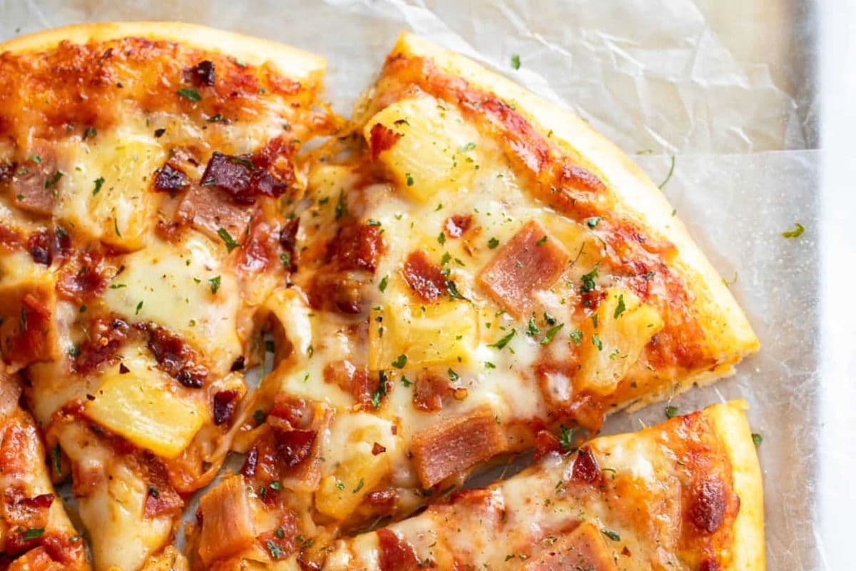 Tradition Hawaiian Pizza