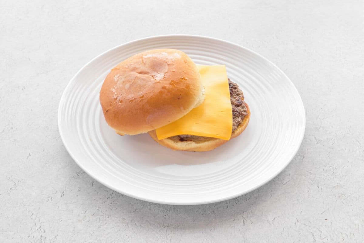 Hamburger au fromage / Cheeseburger