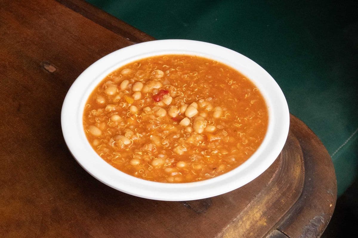 White Bean and Quinoa Chilli (one bowl)