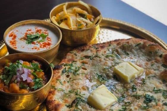 Amritsari Kulcha Plate