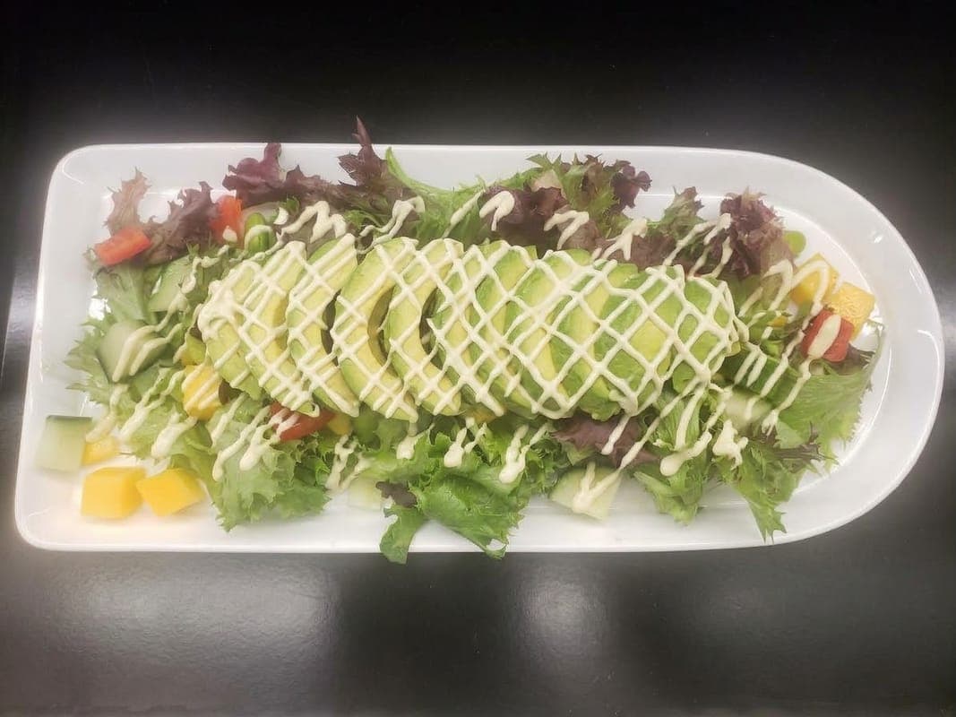 Salade mix au avocat