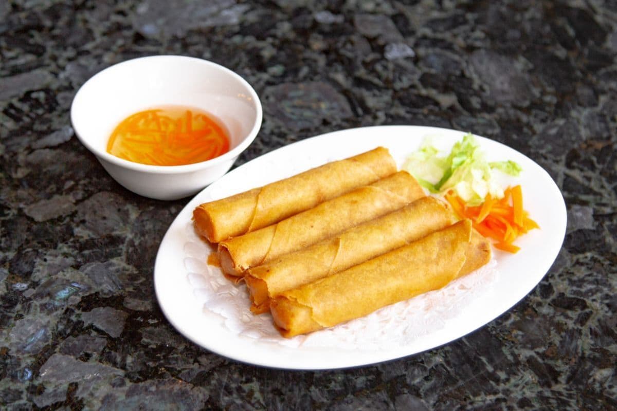 1C. Deep-Fried Chicken Spring Rolls (4 pcs)