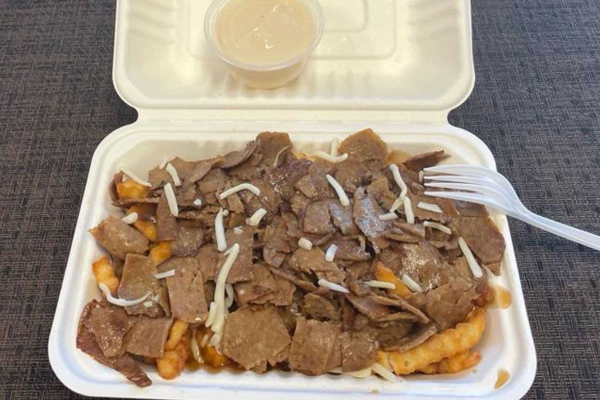 Beef Donair Poutine (Large)