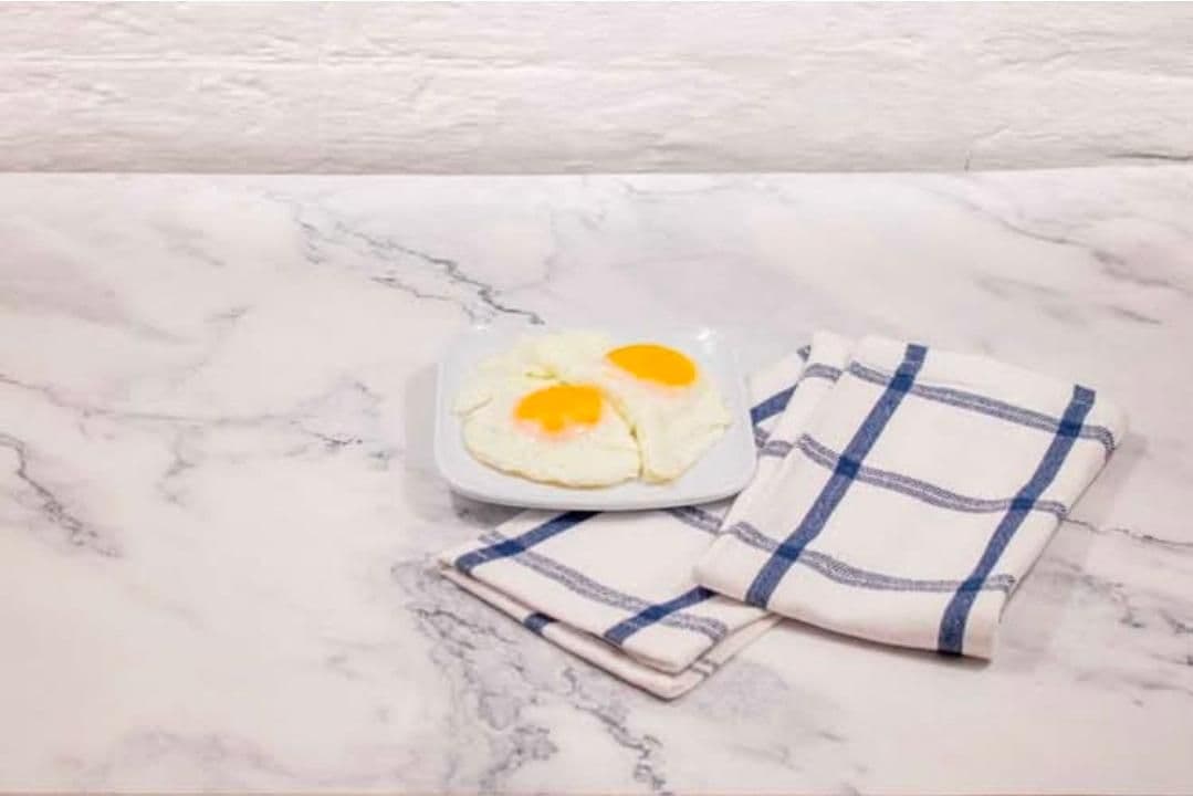 2 Eggs