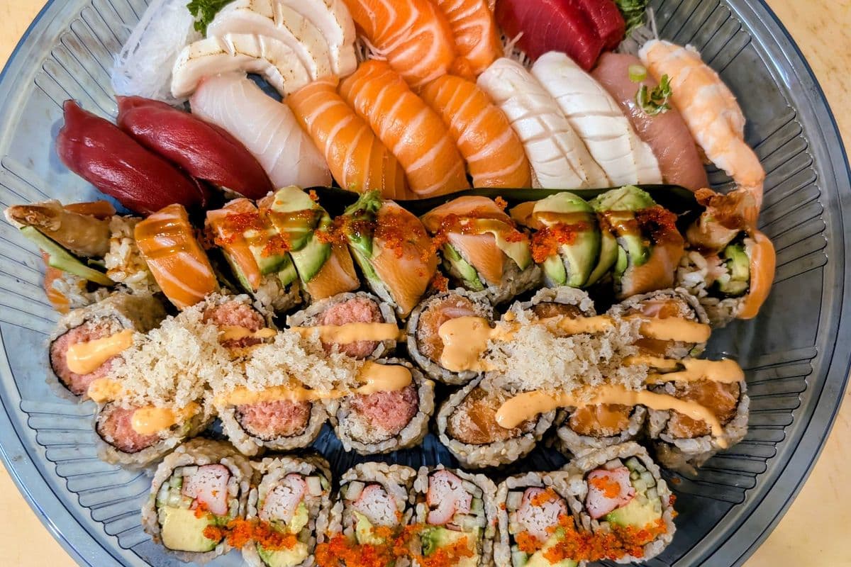Party Platter E - Maki Sushi Sashimi (44 pcs)