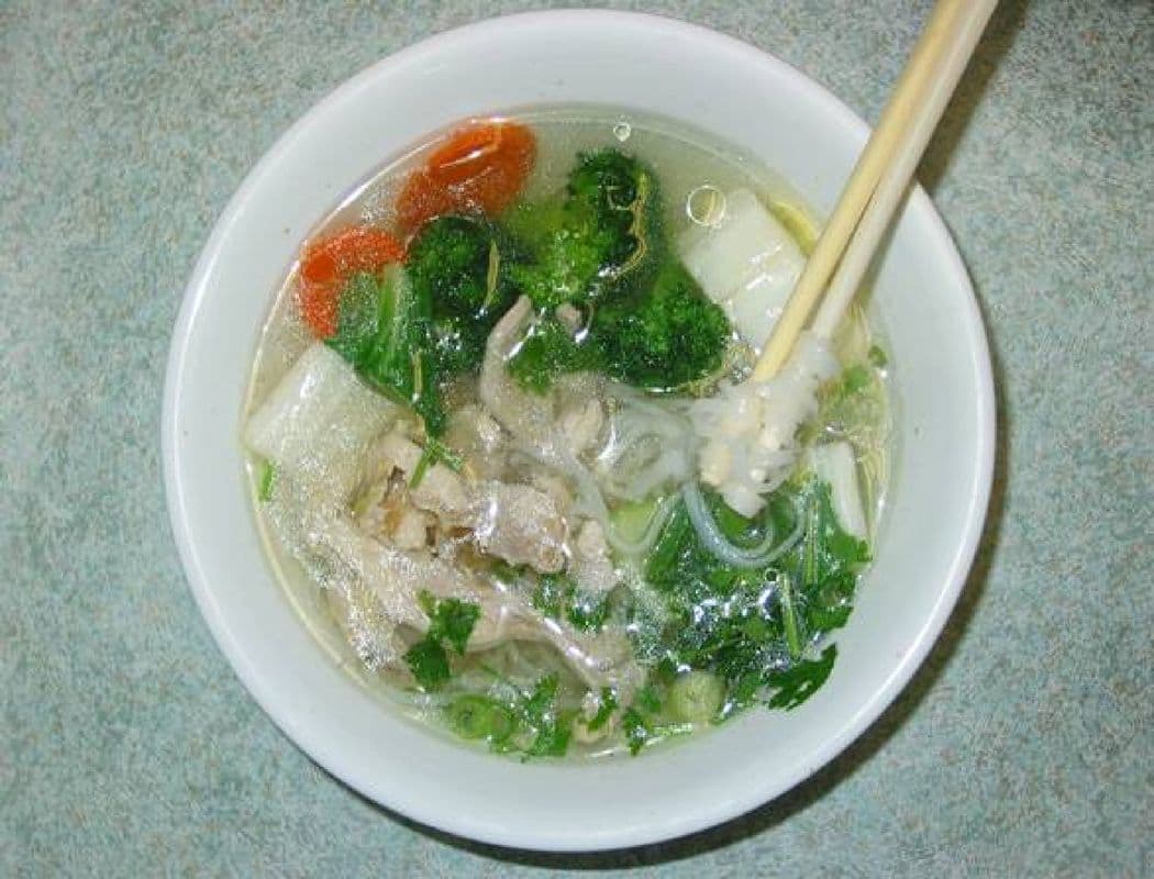 Nouilles au Poulet / Noodle Soup with Chicken