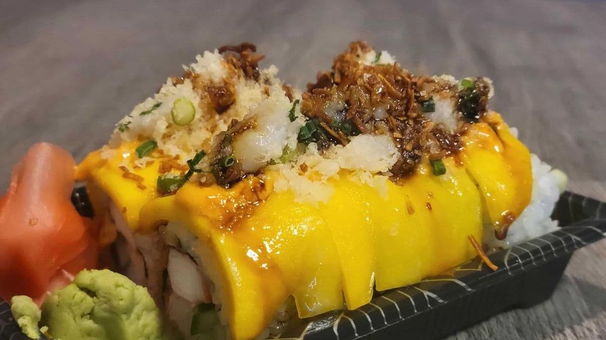U2. Mango Roll (8 pcs)