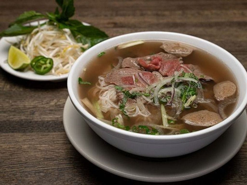 Pho Tai Nam Bo Vien (Rare Beef, Beef Balls & Beef Flank)