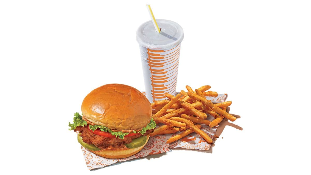 Spicy Deluxe Blackened Chicken Sandwich Combo