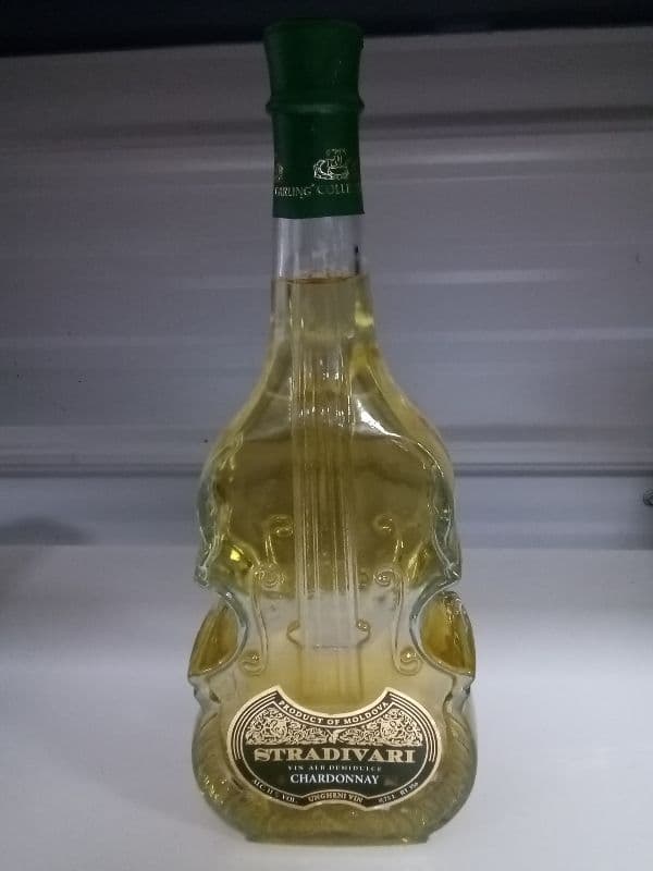 Stradivari Chardonnay (750 ml) Semisweet