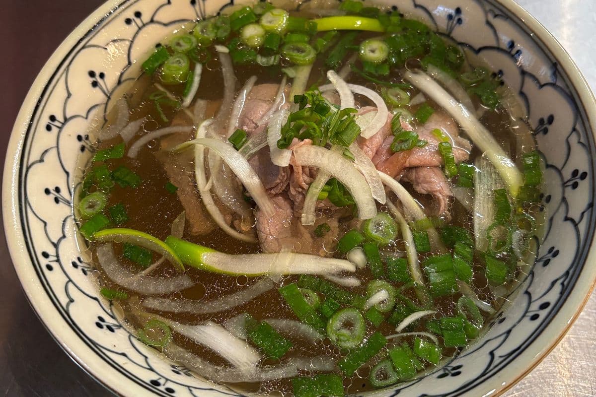 1. Pho Tai
