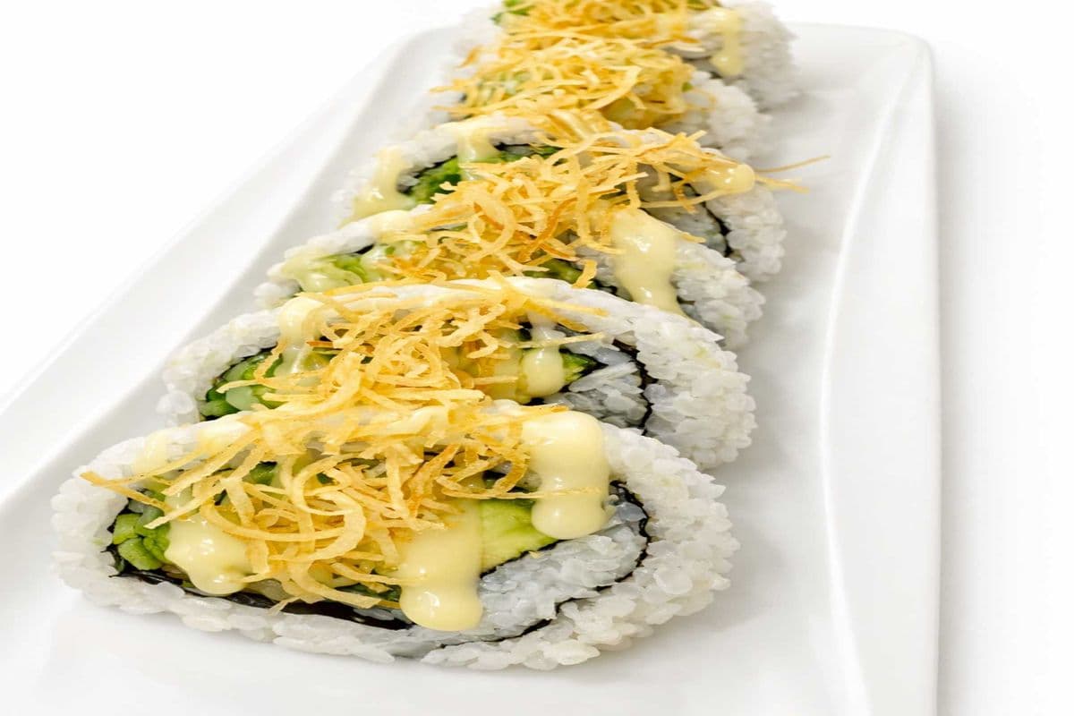 Avocado Tempura Roll (6 pcs)